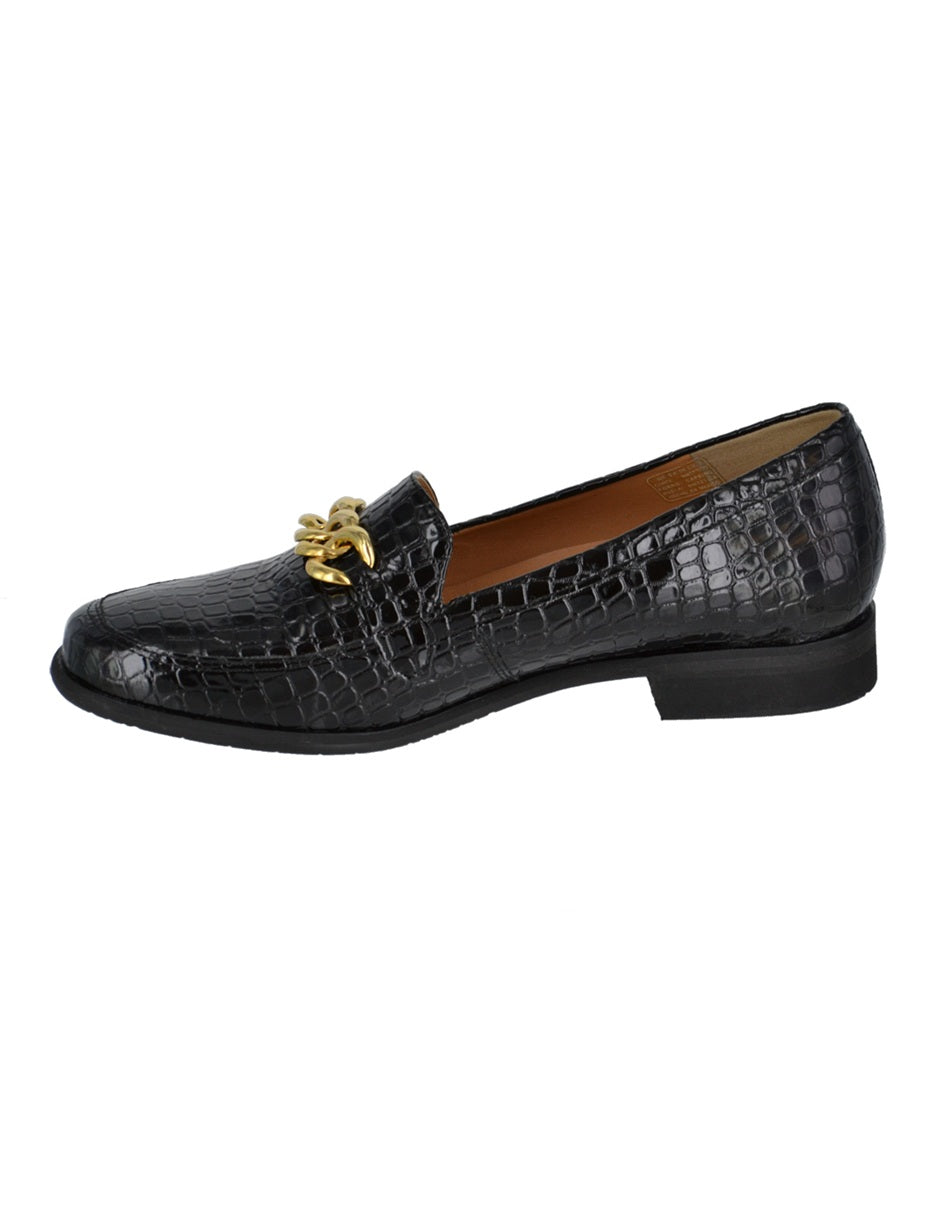 Mocasín texturizado con cadena