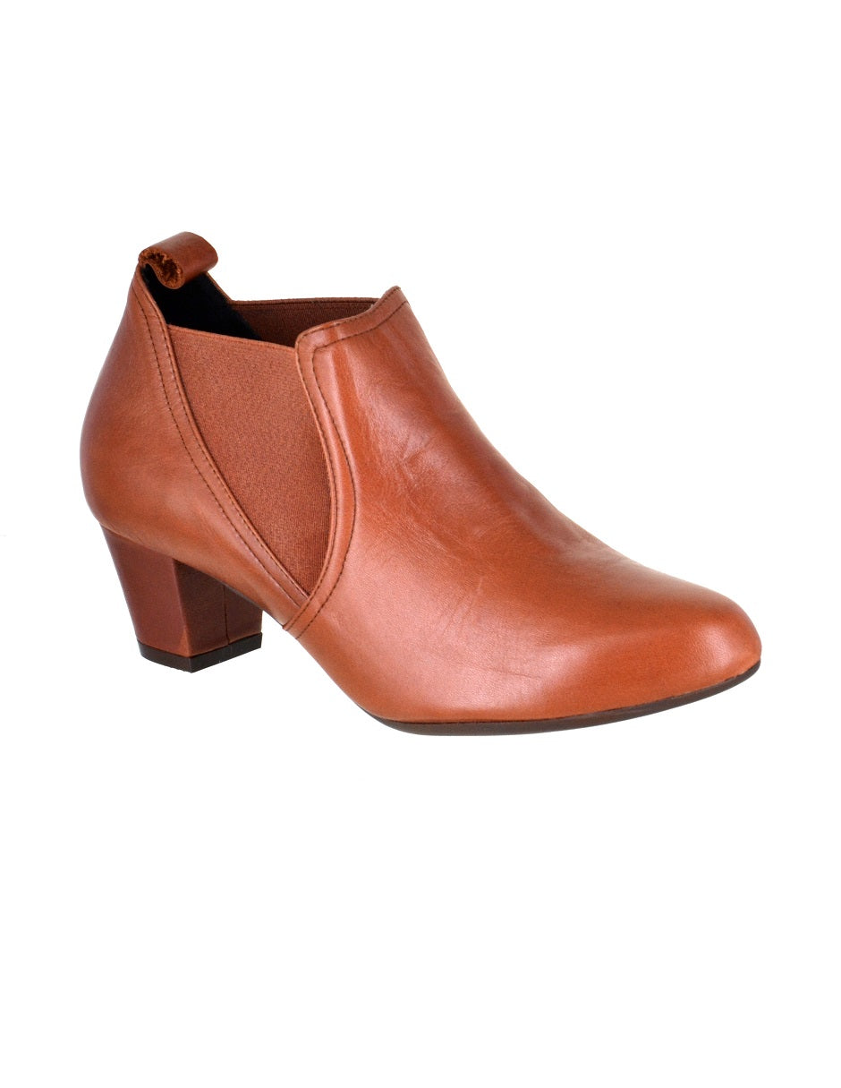 Botín de tacón medio tipo chelsea