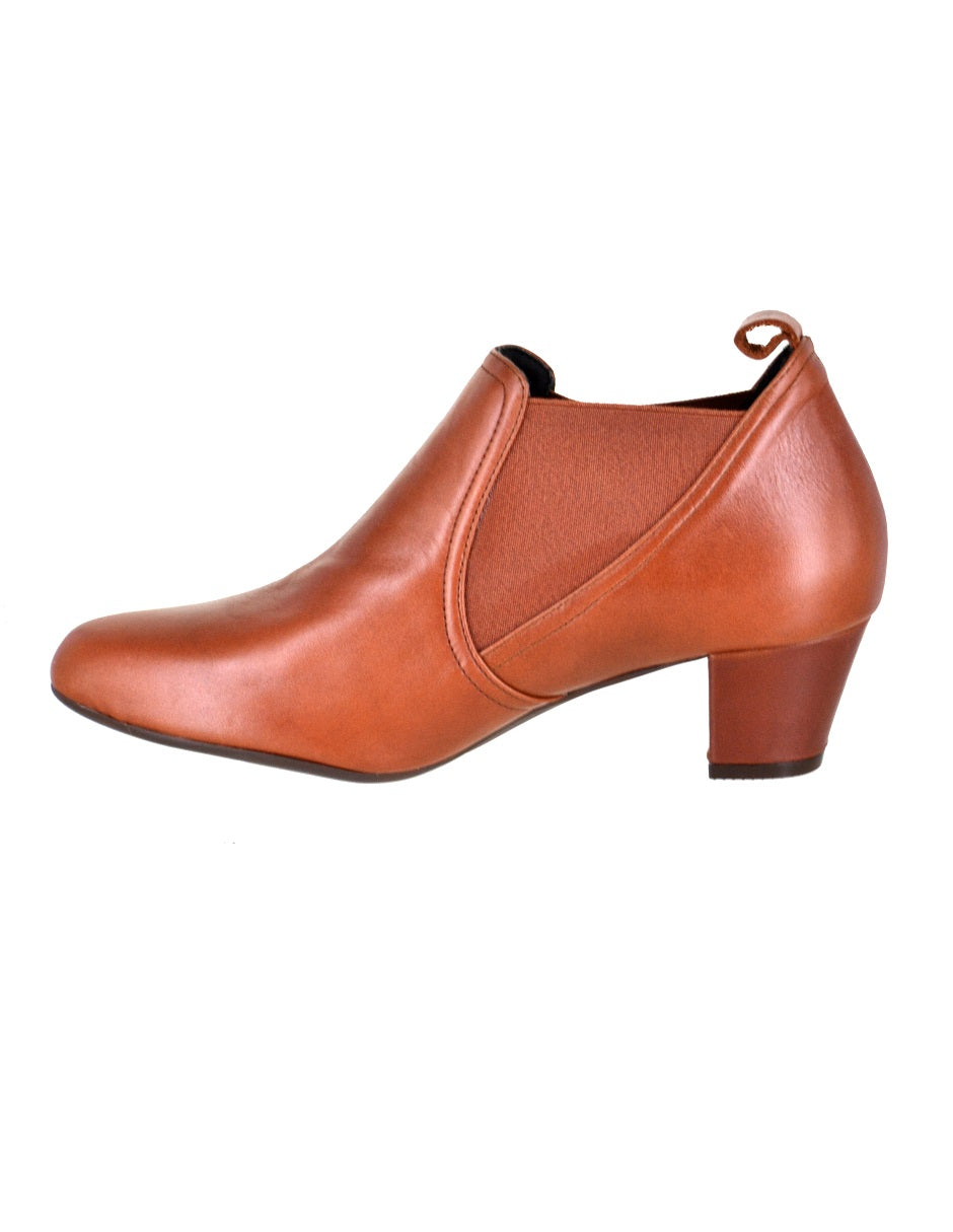 Botín de tacón medio tipo chelsea