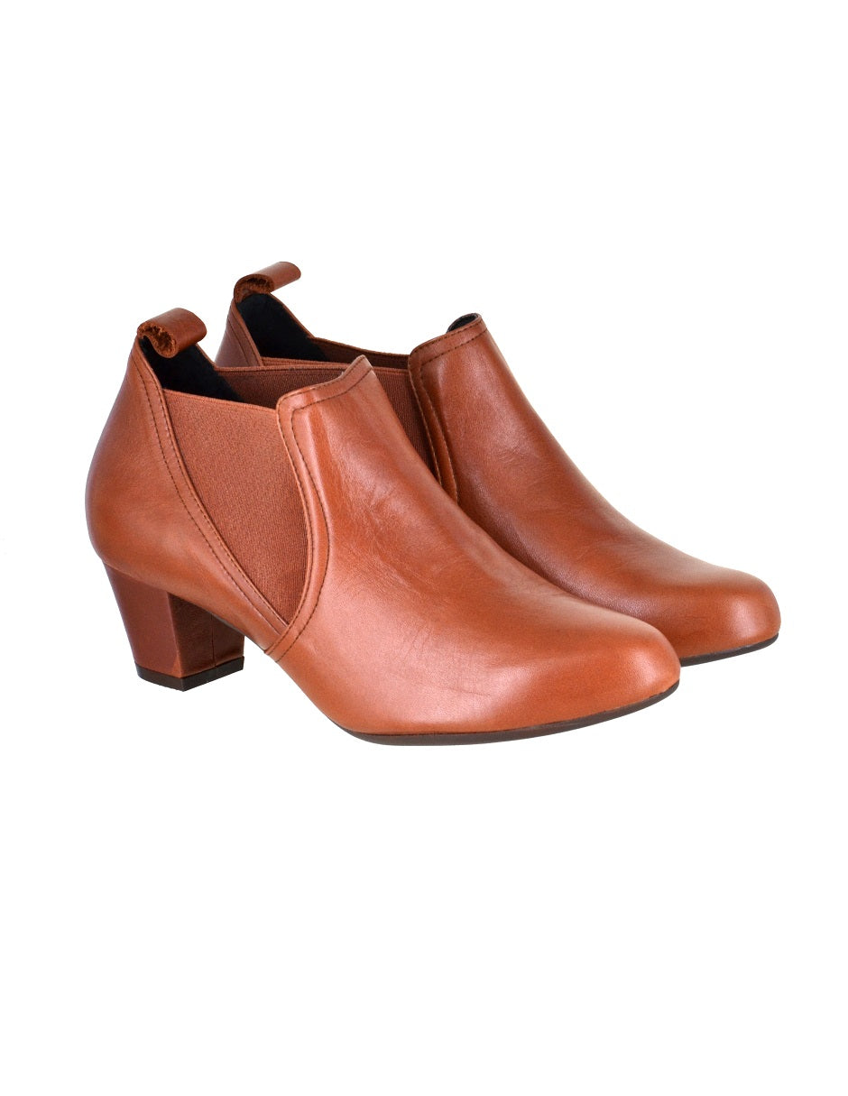 Botín de tacón medio tipo chelsea