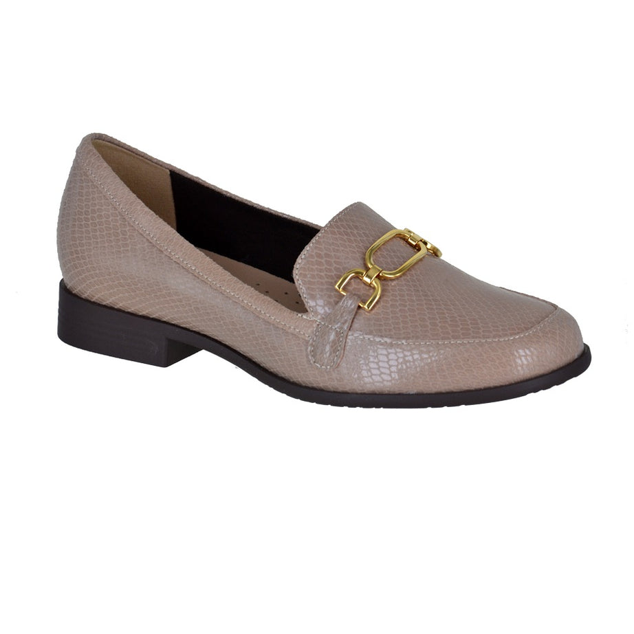 Mocasín de piel texturizada con herraje