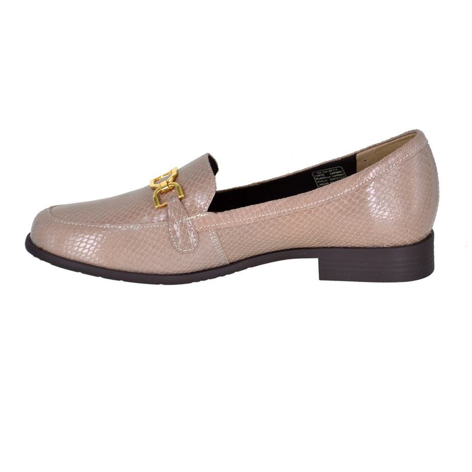 Mocasín de piel texturizada con herraje