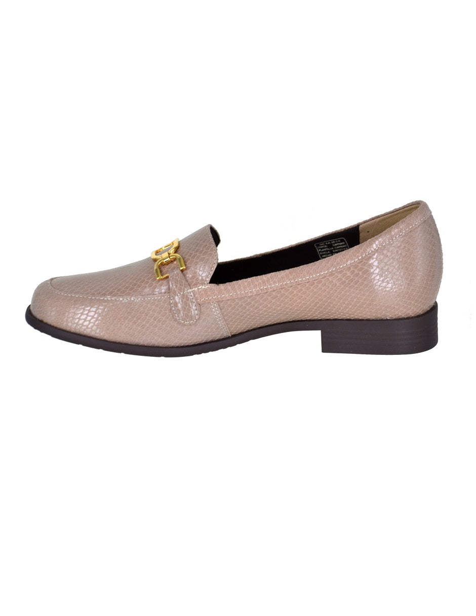 Mocasín de piel texturizada con herraje