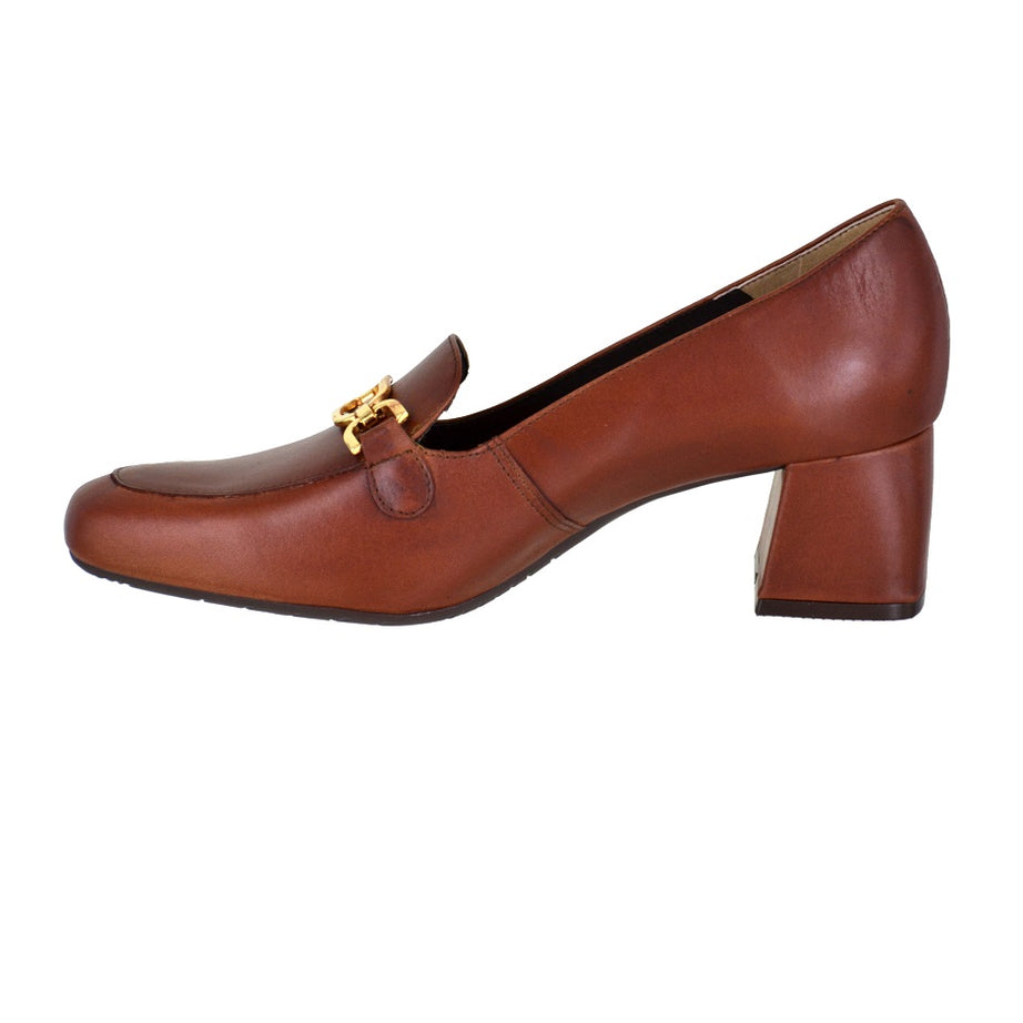 Zapatilla con herraje - café