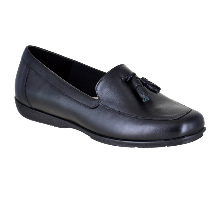 Mocasín de piel con borlas