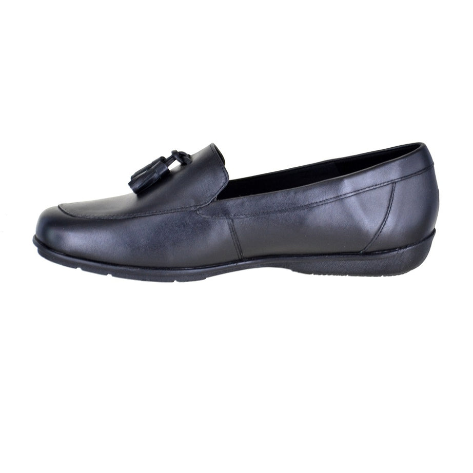 Mocasín de piel con borlas