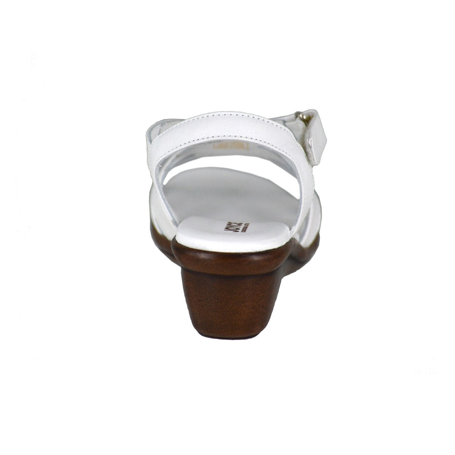 Sandalia plataforma con ajuste de velcro