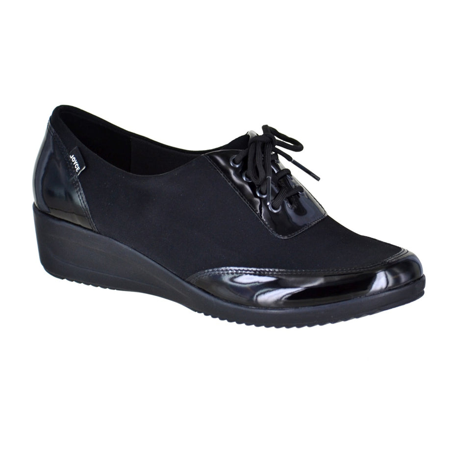 Sneaker suave de licra y charol