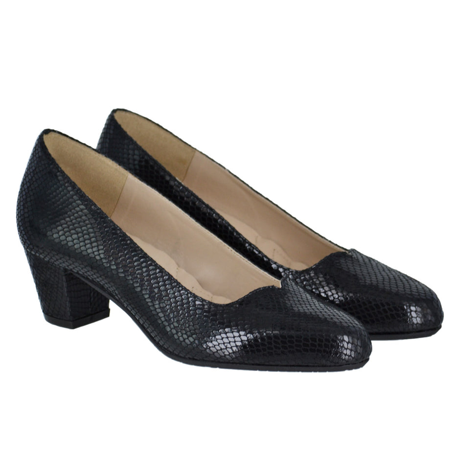 Zapatilla lisa de piel - negro