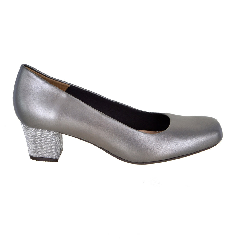 Zapatilla de piel metálica con tacón texturizado brillante