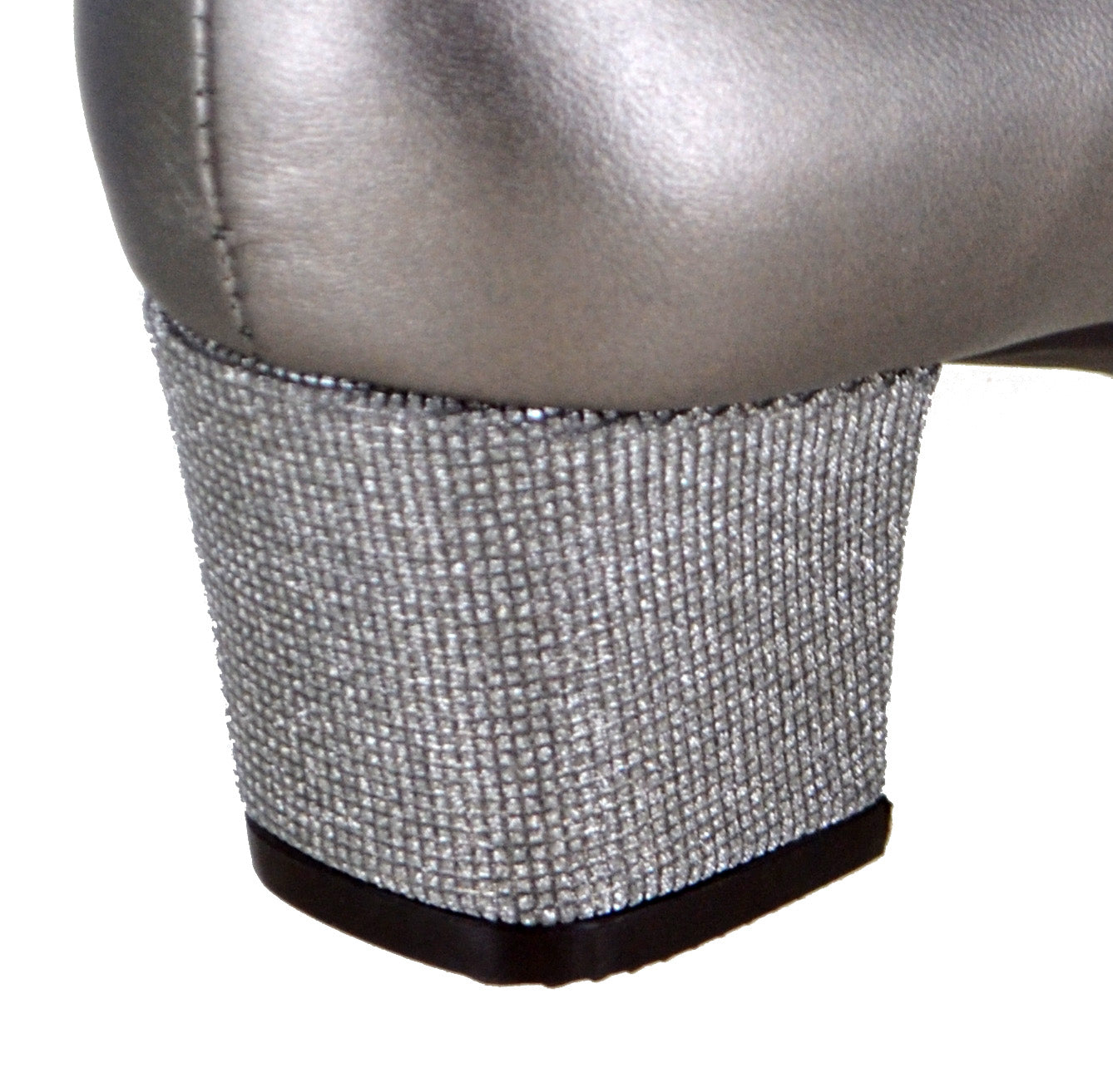 Zapatilla de piel metálica con tacón texturizado brillante