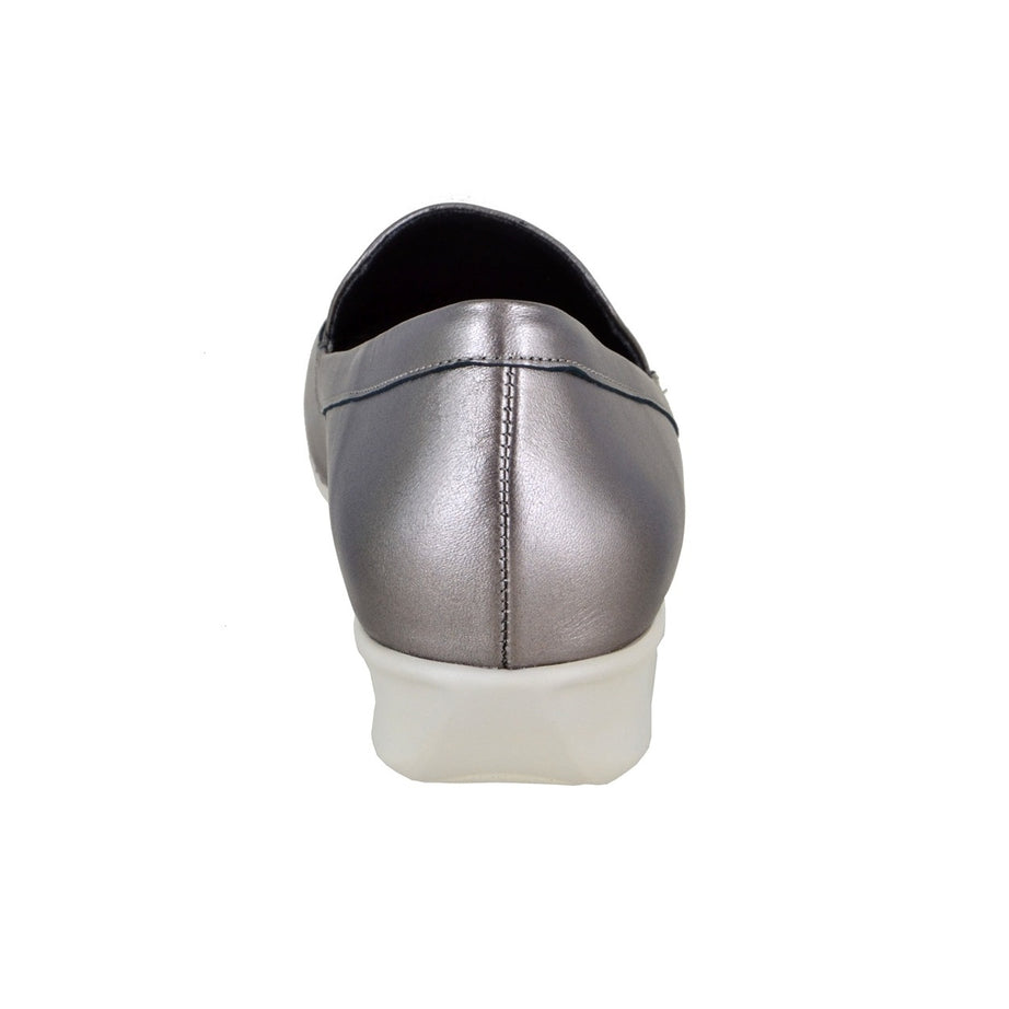 Mocasín atemporal de borlas