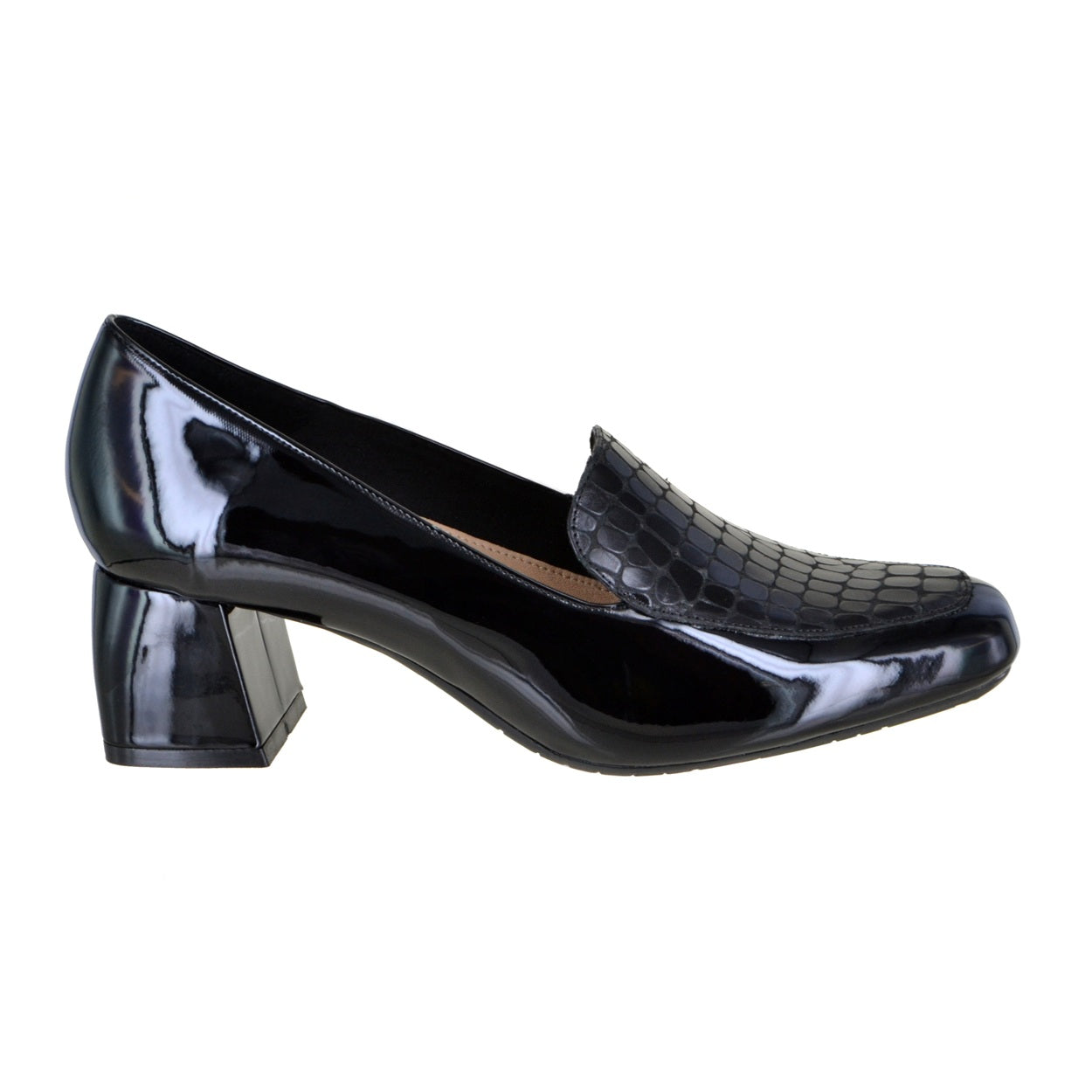 Zapatilla de piel tipo croco y charol