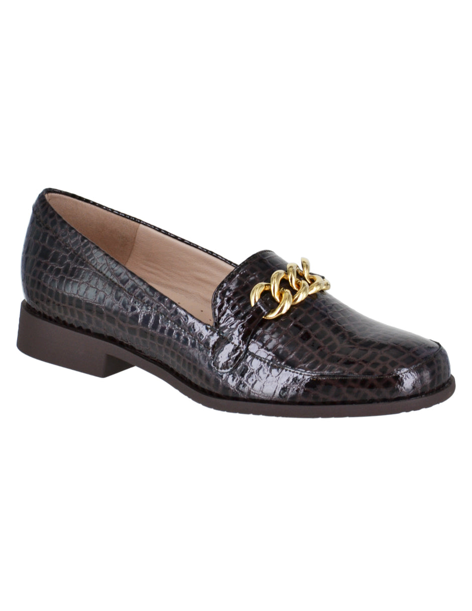 Mocasín texturizado con cadena