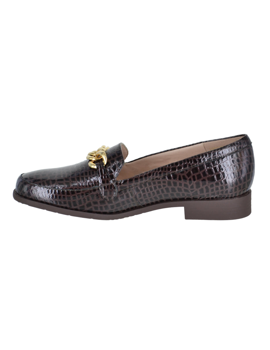 Mocasín texturizado con cadena