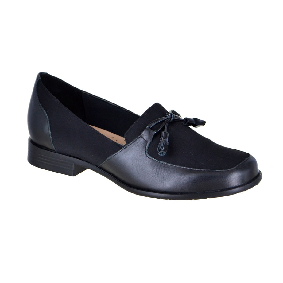 Mocasín con borlas