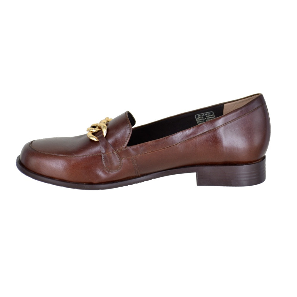 Mocasín de piel con cadena