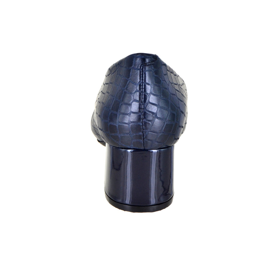 Zapatilla de piel tipo croco