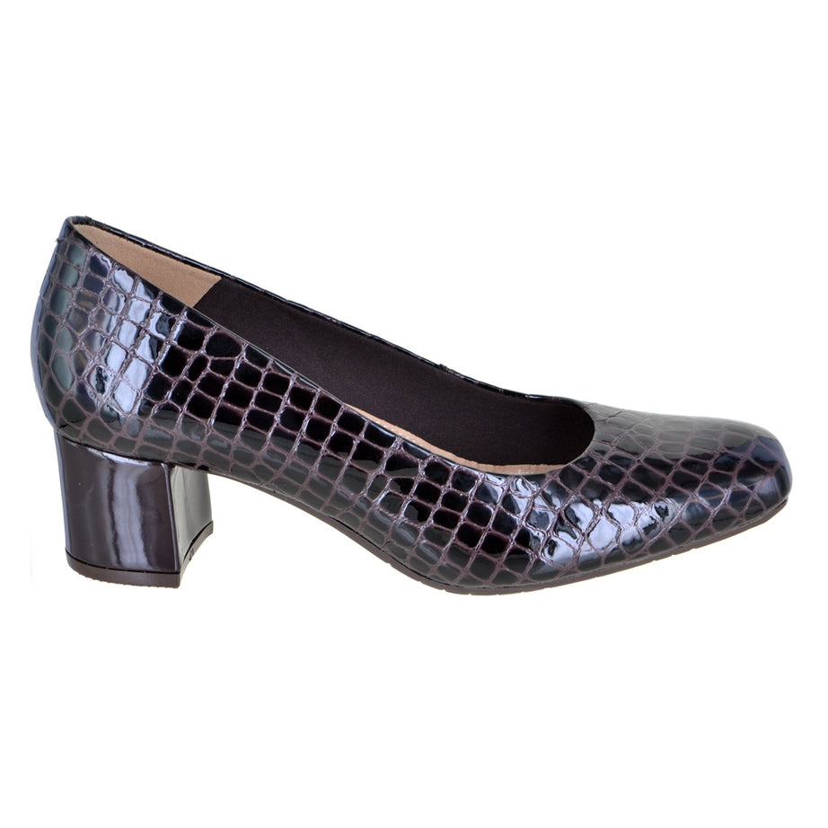 Zapatilla de piel tipo croco