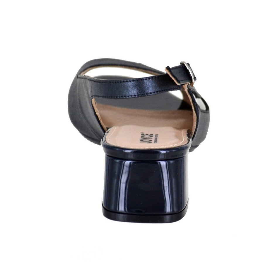 Sandalia de piel tipo Slingback