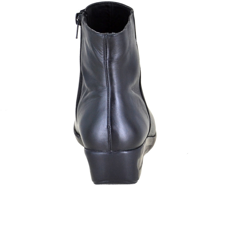 Botín clásico de piel