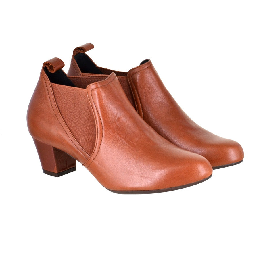 Botín de tacón medio tipo chelsea