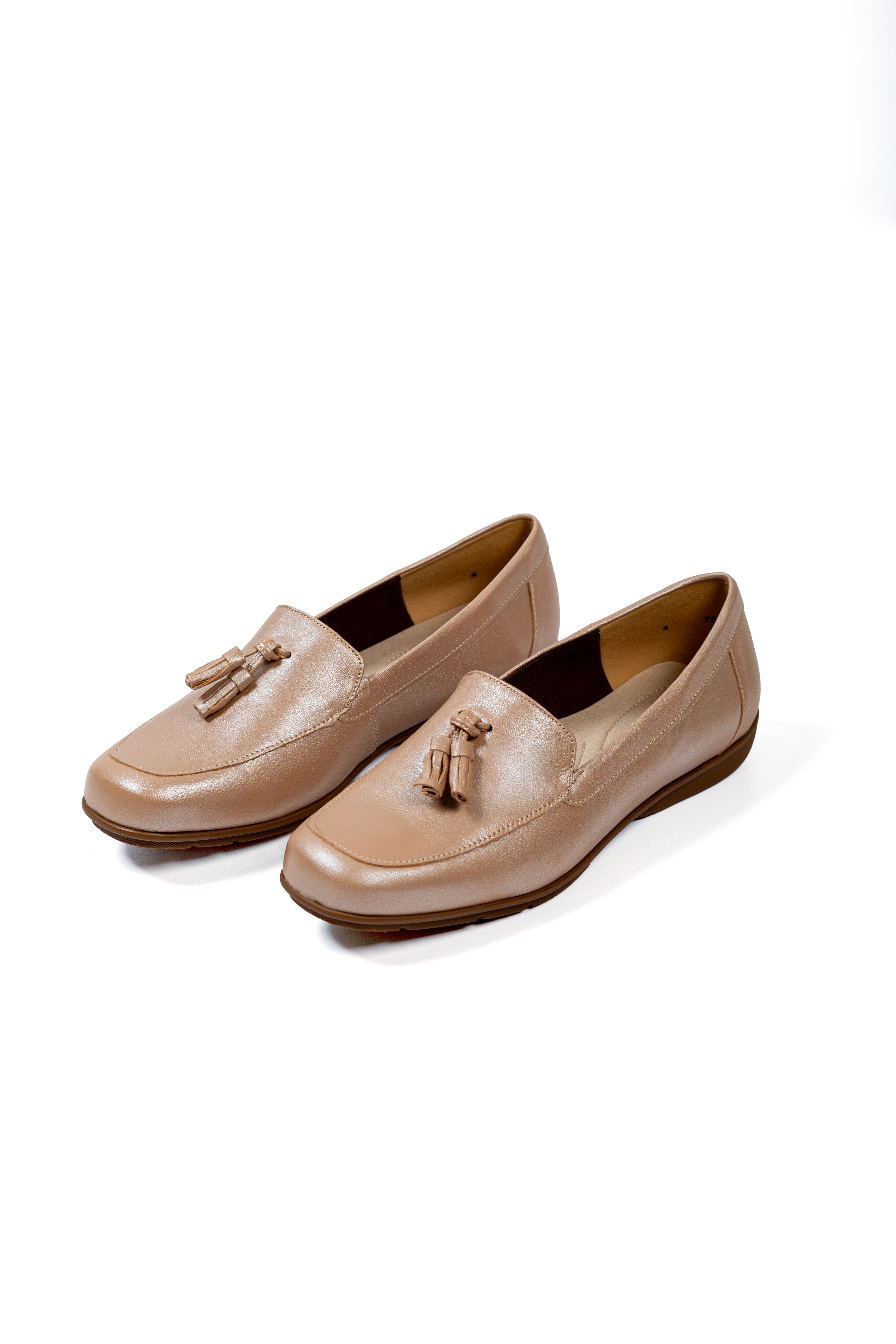 Mocasín de piel con borlas - seda rosa