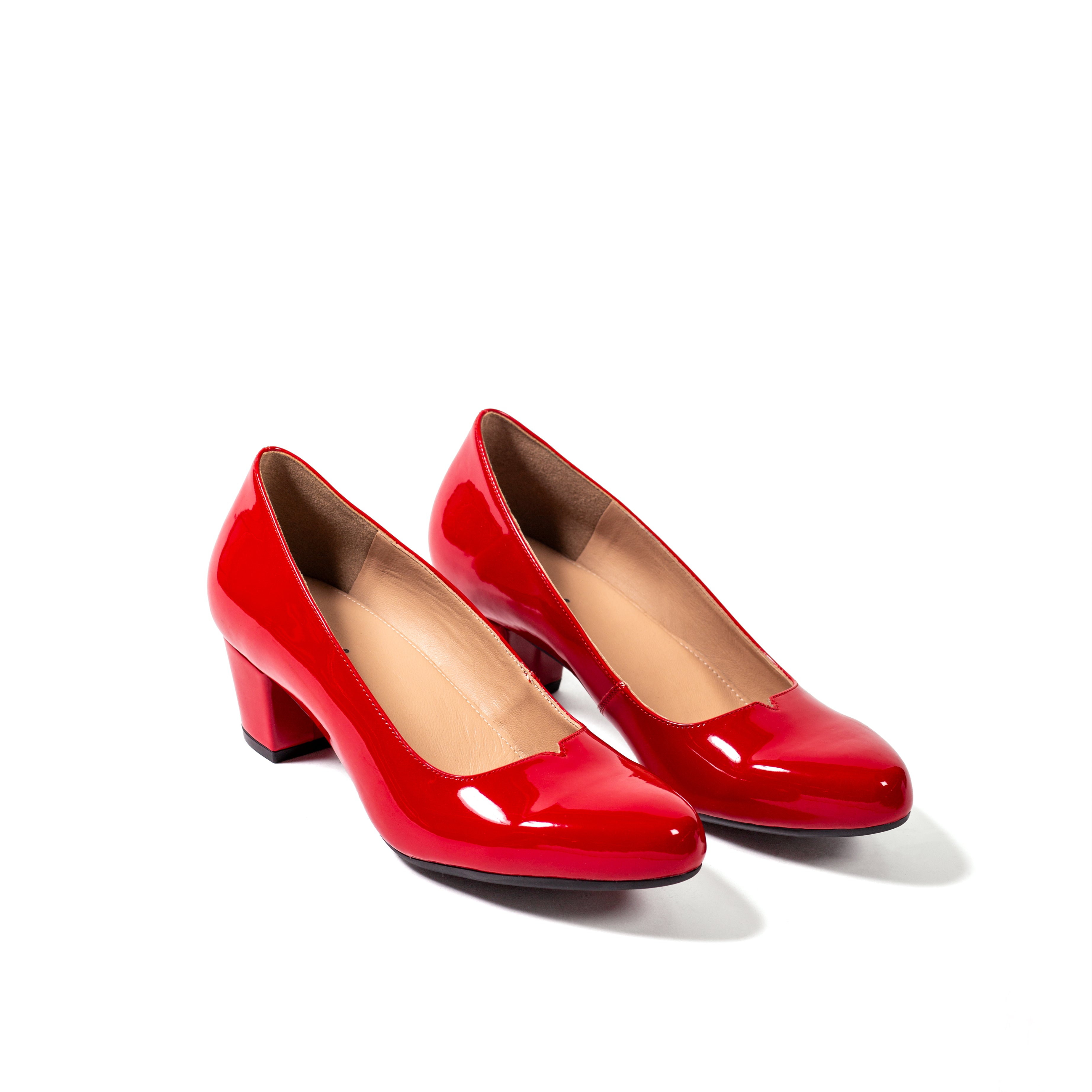 Zapatilla de charol