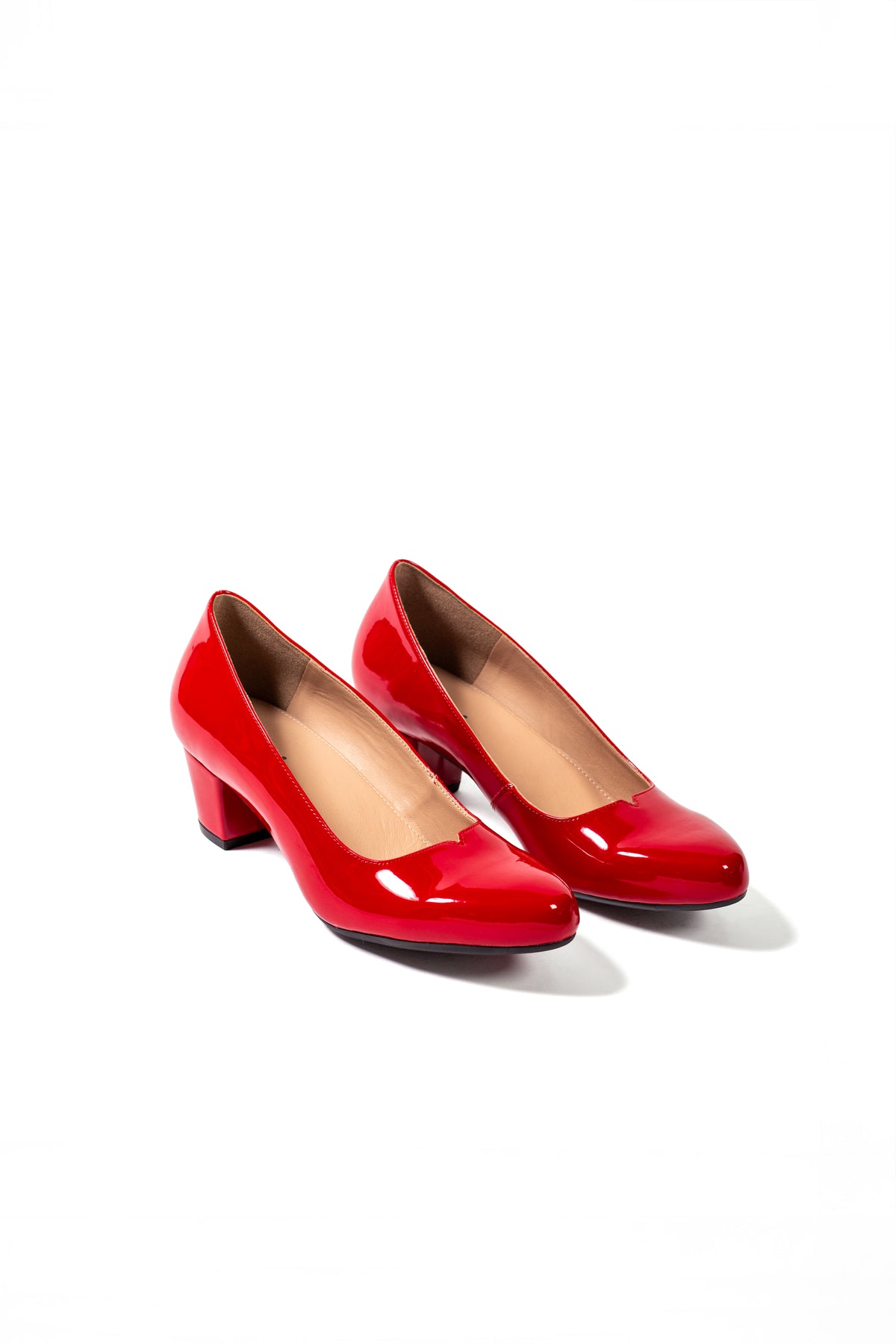 Zapatilla de charol